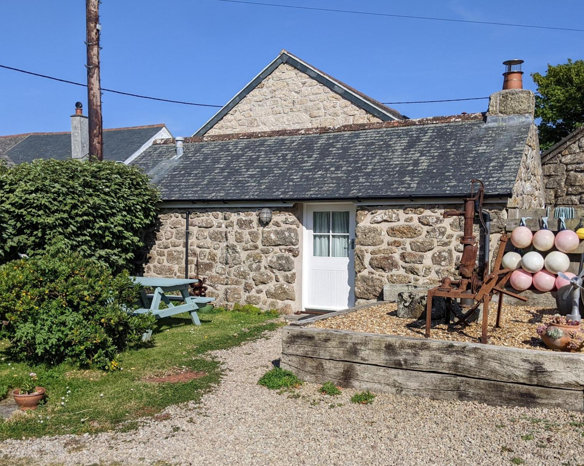 Little Barn Near Treen Cliffs And Beach Saint Levan Buitenkant foto